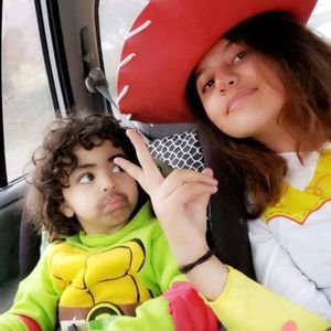 Meet your Posher, Karam